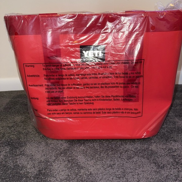 NWT Yeti Camino 35 Carryall - Rescue Red - Picture 5 of 9